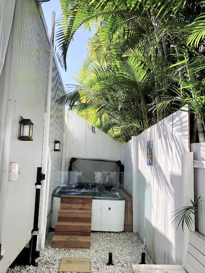 Private Outdoor Spa, Fire Pit, Cinema Room - The Cottage Coolum Beach Esterno foto