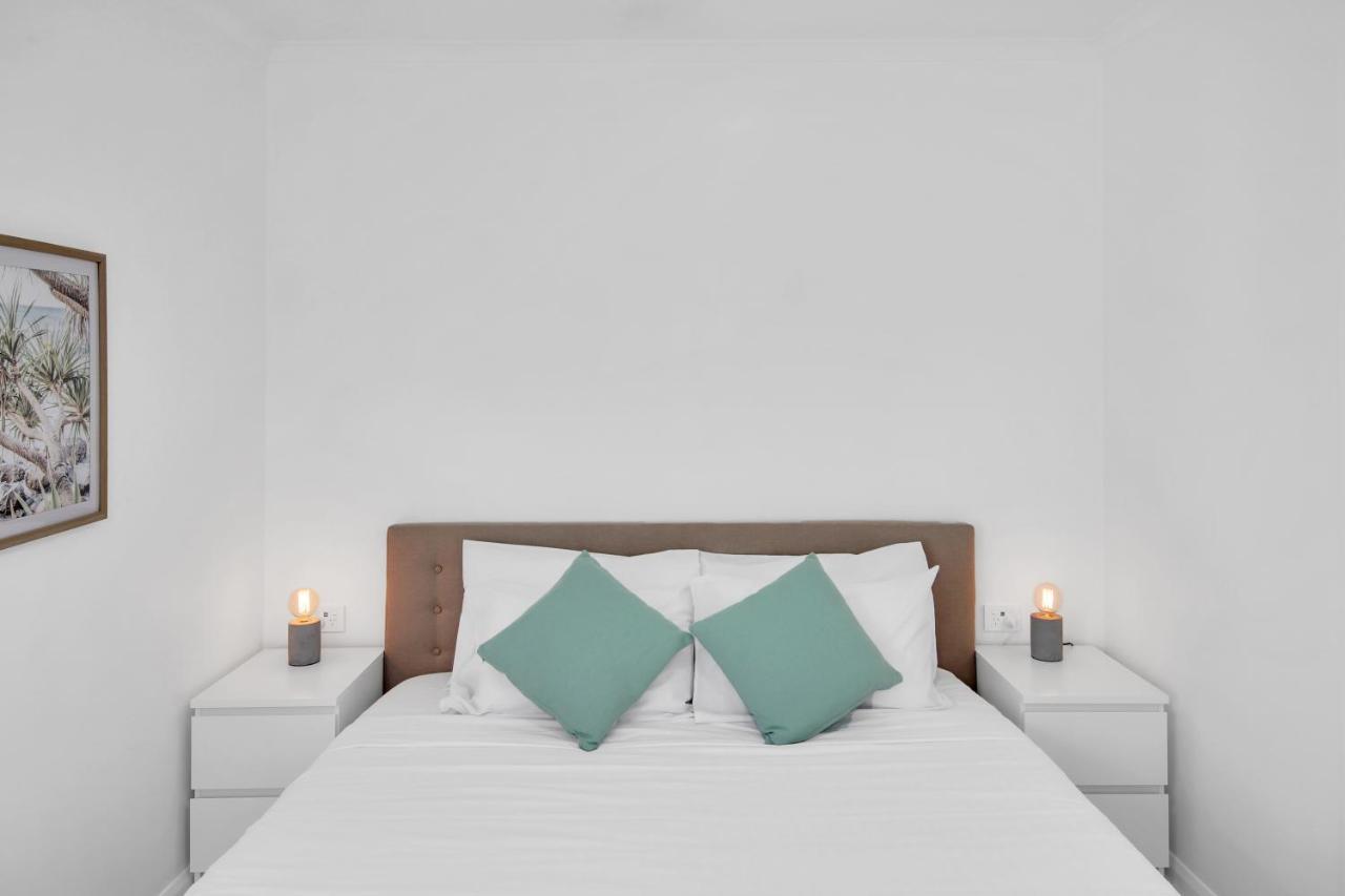 Private Outdoor Spa, Fire Pit, Cinema Room - The Cottage Coolum Beach Esterno foto