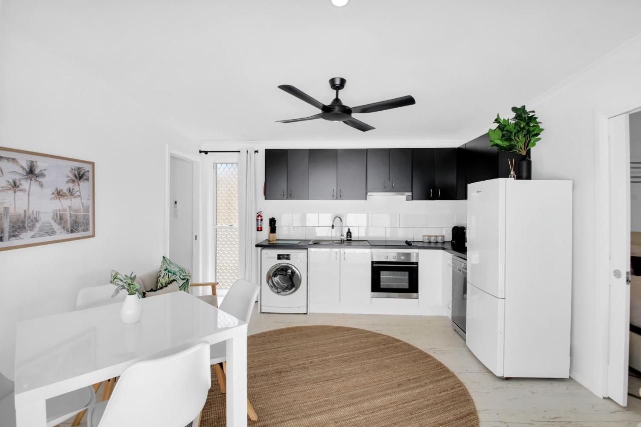 Private Outdoor Spa, Fire Pit, Cinema Room - The Cottage Coolum Beach Esterno foto