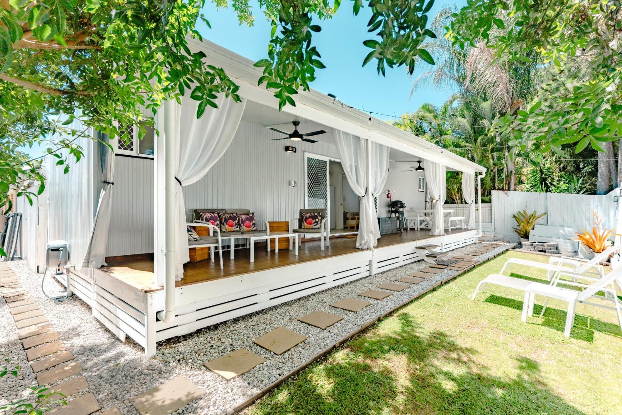 Private Outdoor Spa, Fire Pit, Cinema Room - The Cottage Coolum Beach Esterno foto