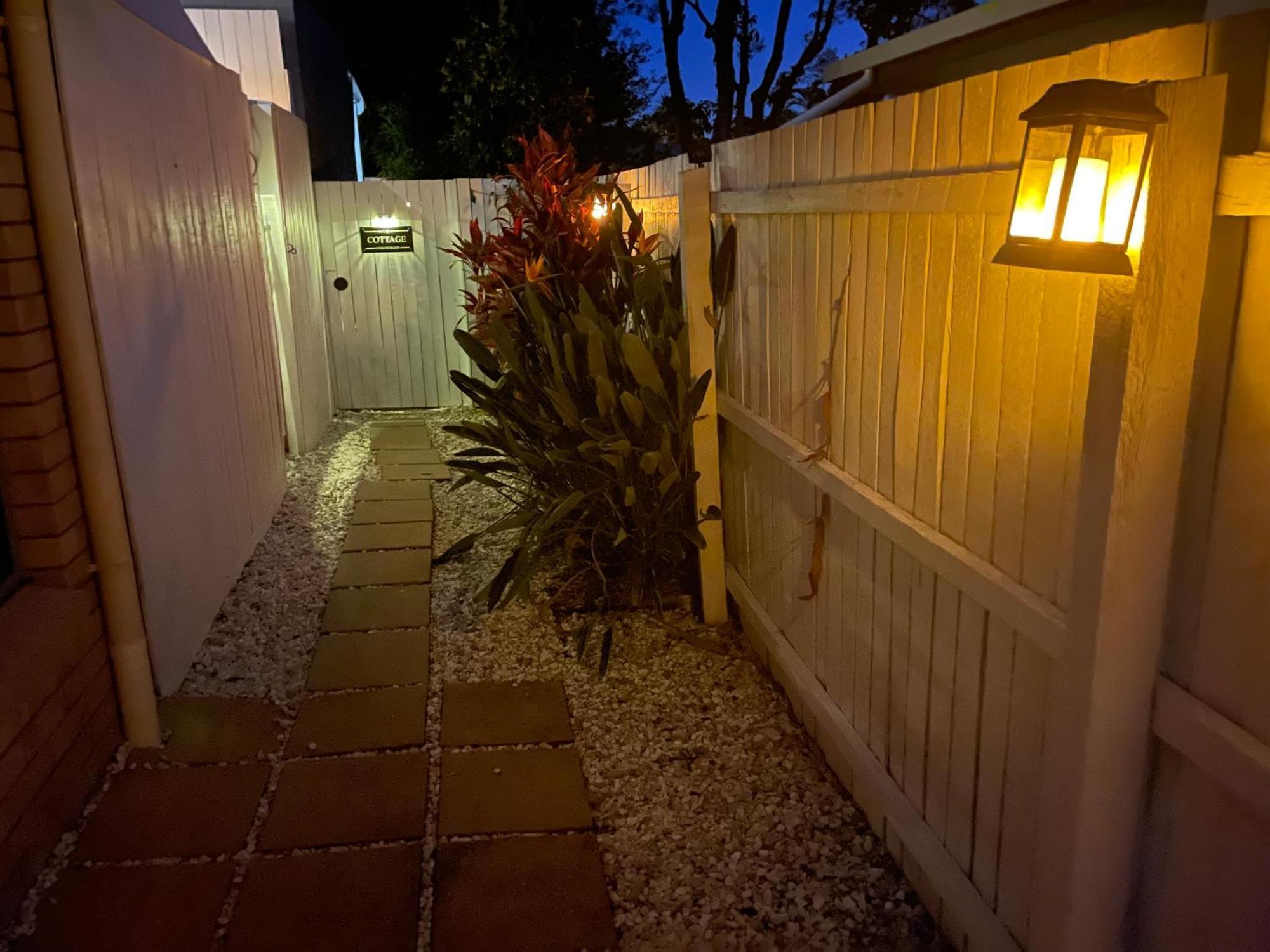 Private Outdoor Spa, Fire Pit, Cinema Room - The Cottage Coolum Beach Esterno foto